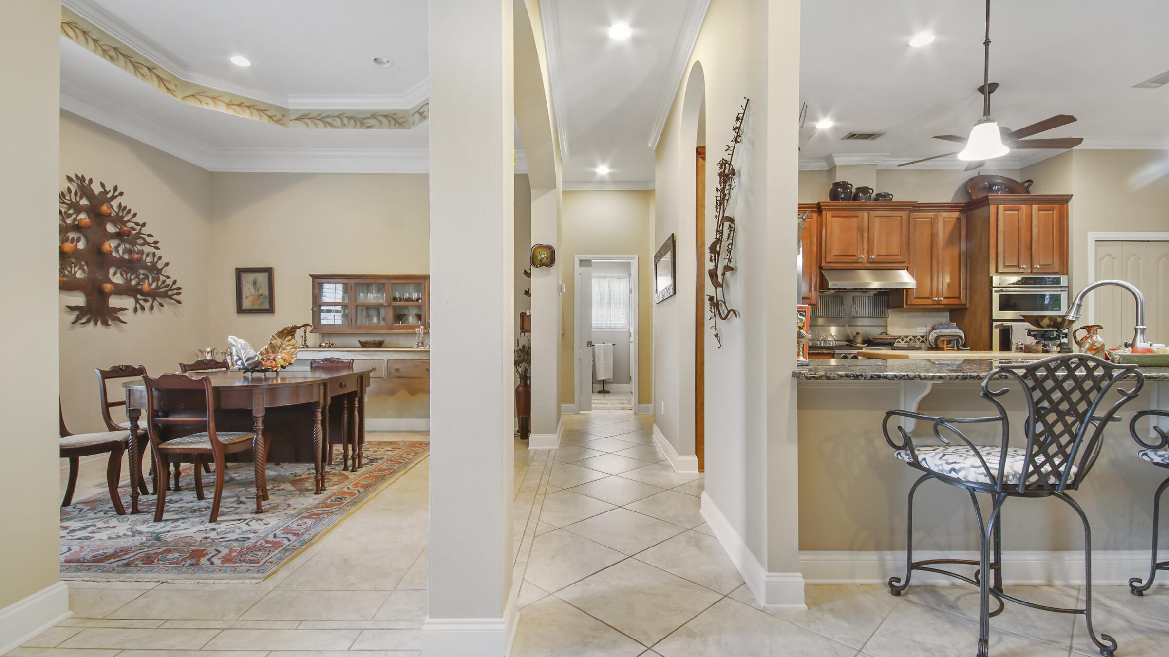 1054 Roxanna Road Fort Walton Beach, FL 32547 - Photo 9 of 29 DSC02126
