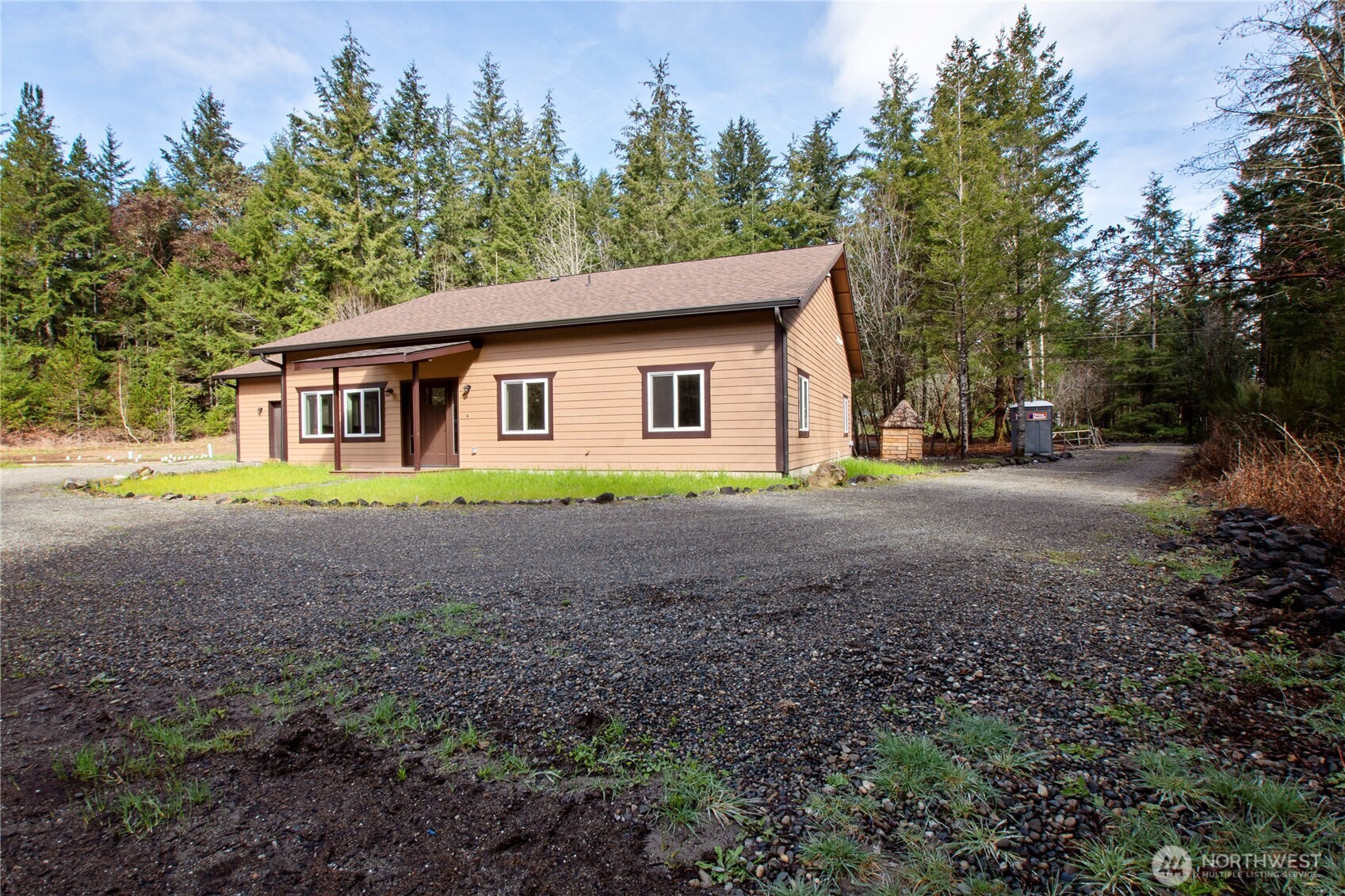 1232 Southwest J H Road Port Orchard, WA 98367 - Photo 12 of 26 Gallery Image 12