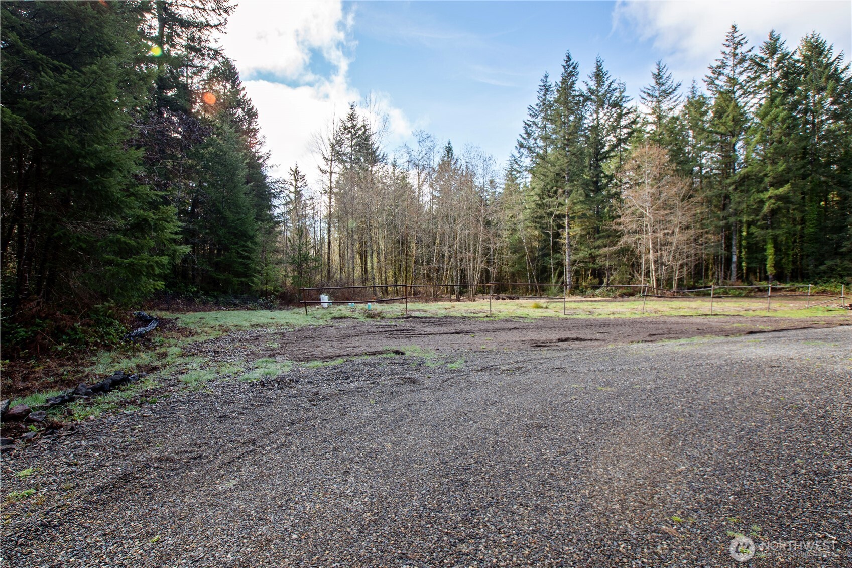 1232 Southwest J H Road Port Orchard, WA 98367 - Photo 5 of 26 Gallery Image 5