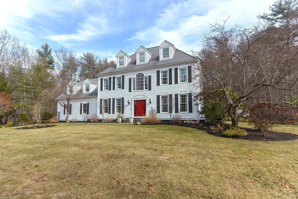 17 Elizabeth Road Hopkinton, MA 01748 - Photo 3 of 40 a view of a yard in front of house