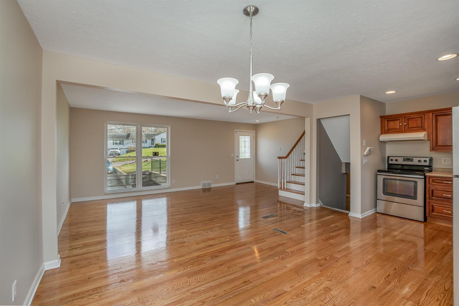 2133 Adams Road Cincinnati, OH 45231 - Photo 6 of 22 Gallery Image 6