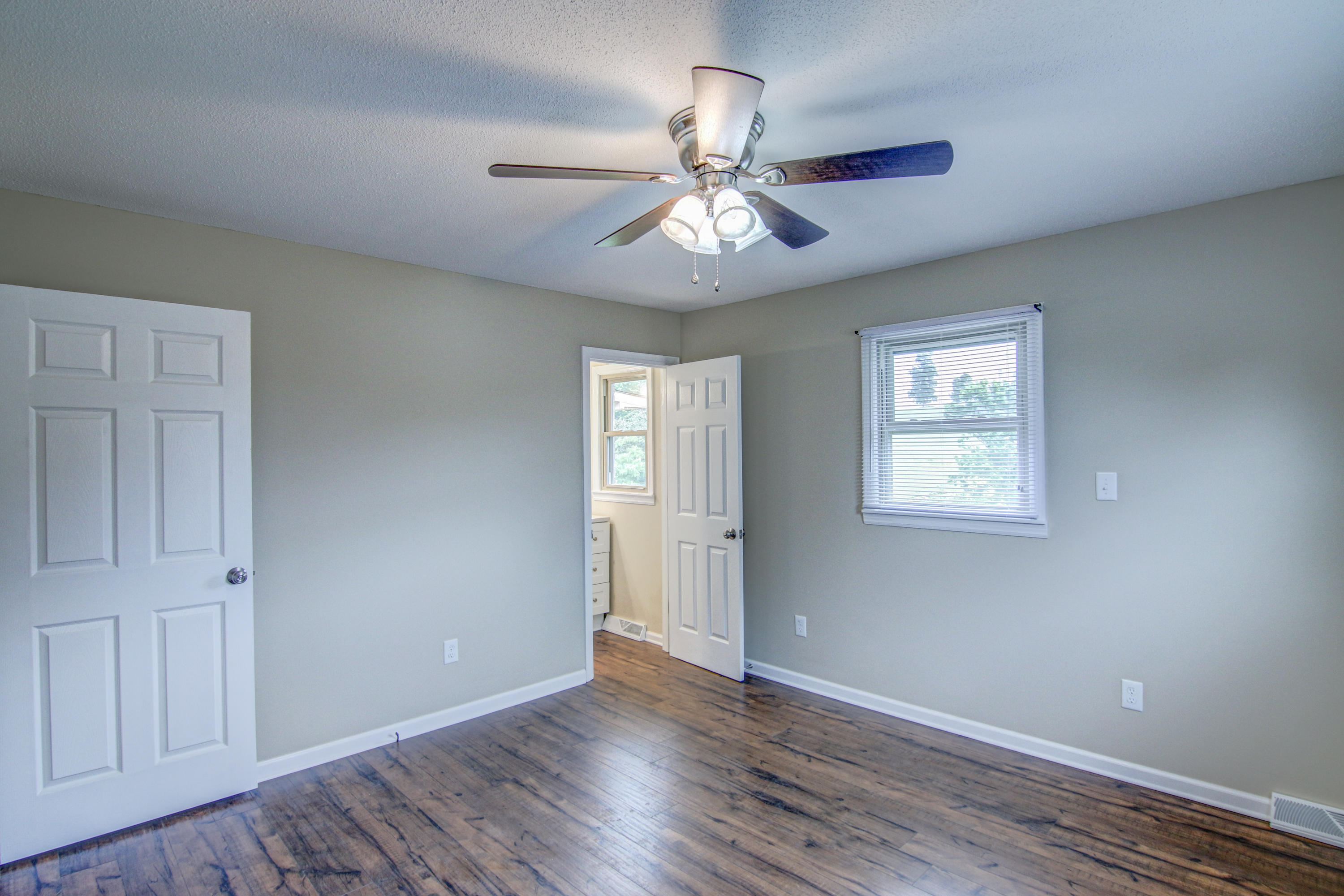 246 Carlton Road Bristol, TN 37620 - Photo 30 of 54 LP1A0651_2_3_4_5