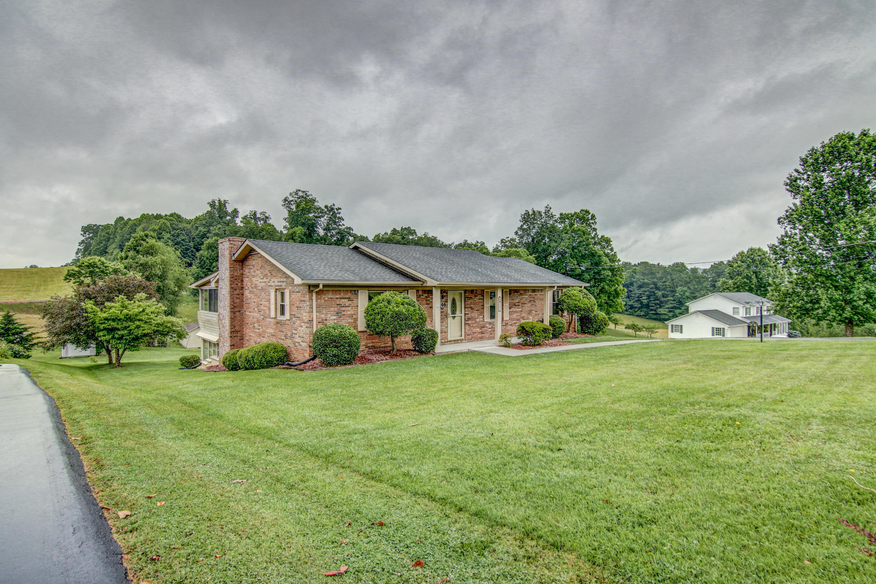 246 Carlton Road Bristol, TN 37620 - Photo 3 of 54 LP1A0771_2_3_4_5