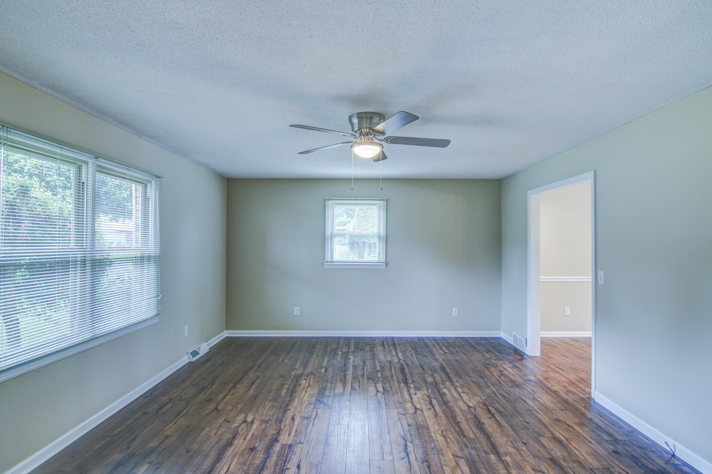 246 Carlton Road Bristol, TN 37620 - Photo 7 of 54 LP1A0526_27_28_29_30