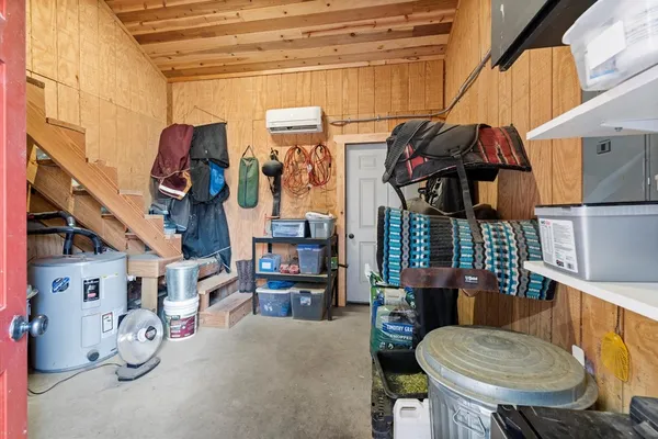 a bed room with a bed and a walk in closet
