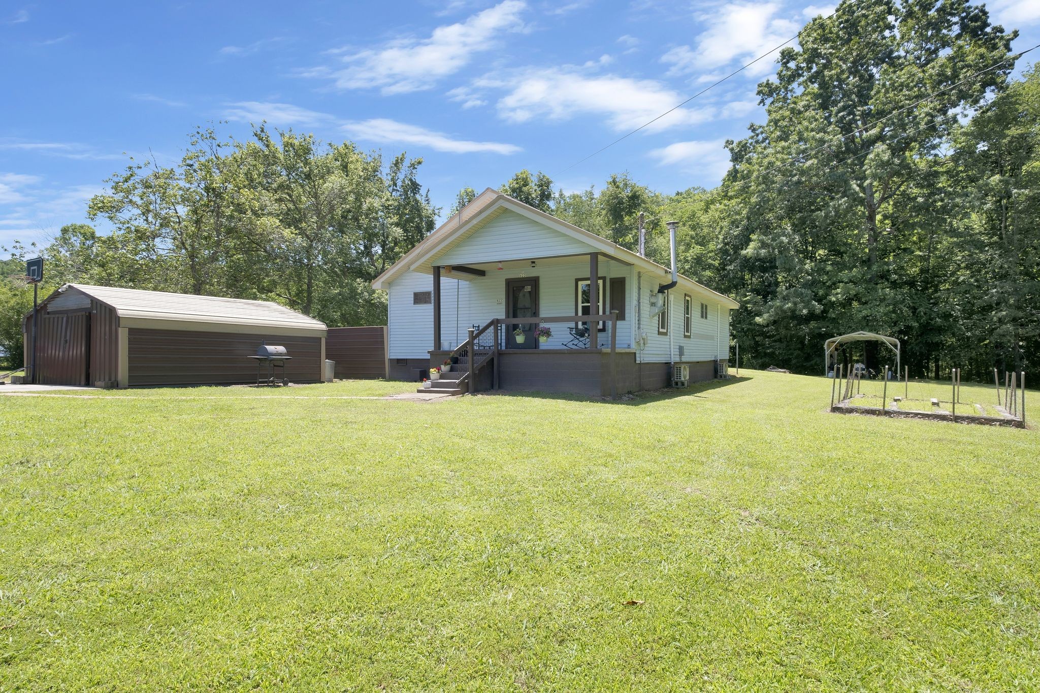 622 Longbranch Road Hohenwald, TN 38462 - Photo 2 of 32 Gallery Image 2