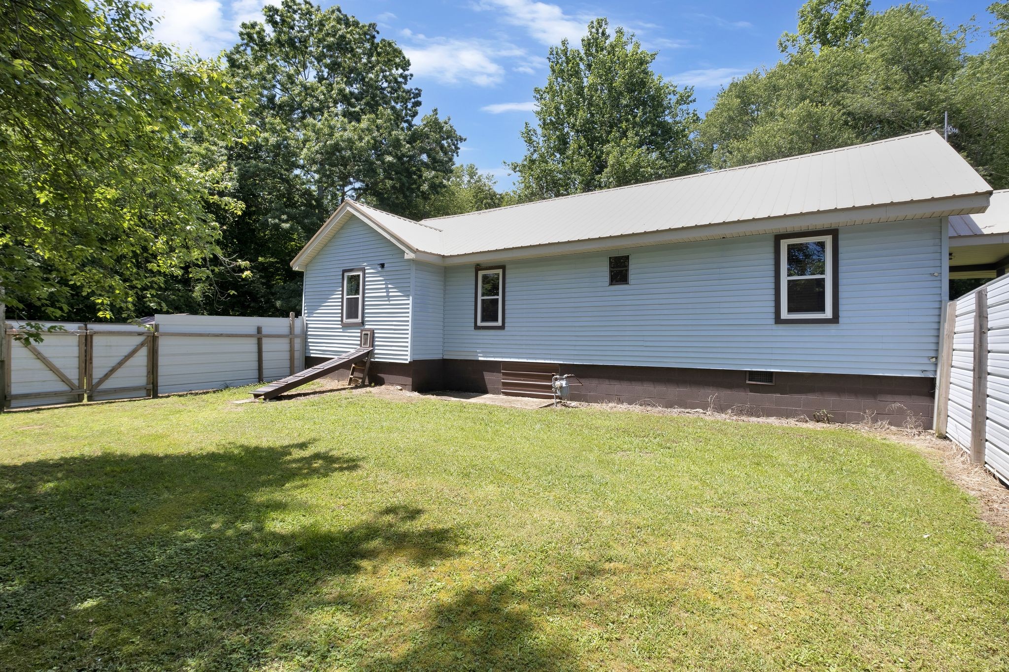 622 Longbranch Road Hohenwald, TN 38462 - Photo 8 of 32 Gallery Image 8
