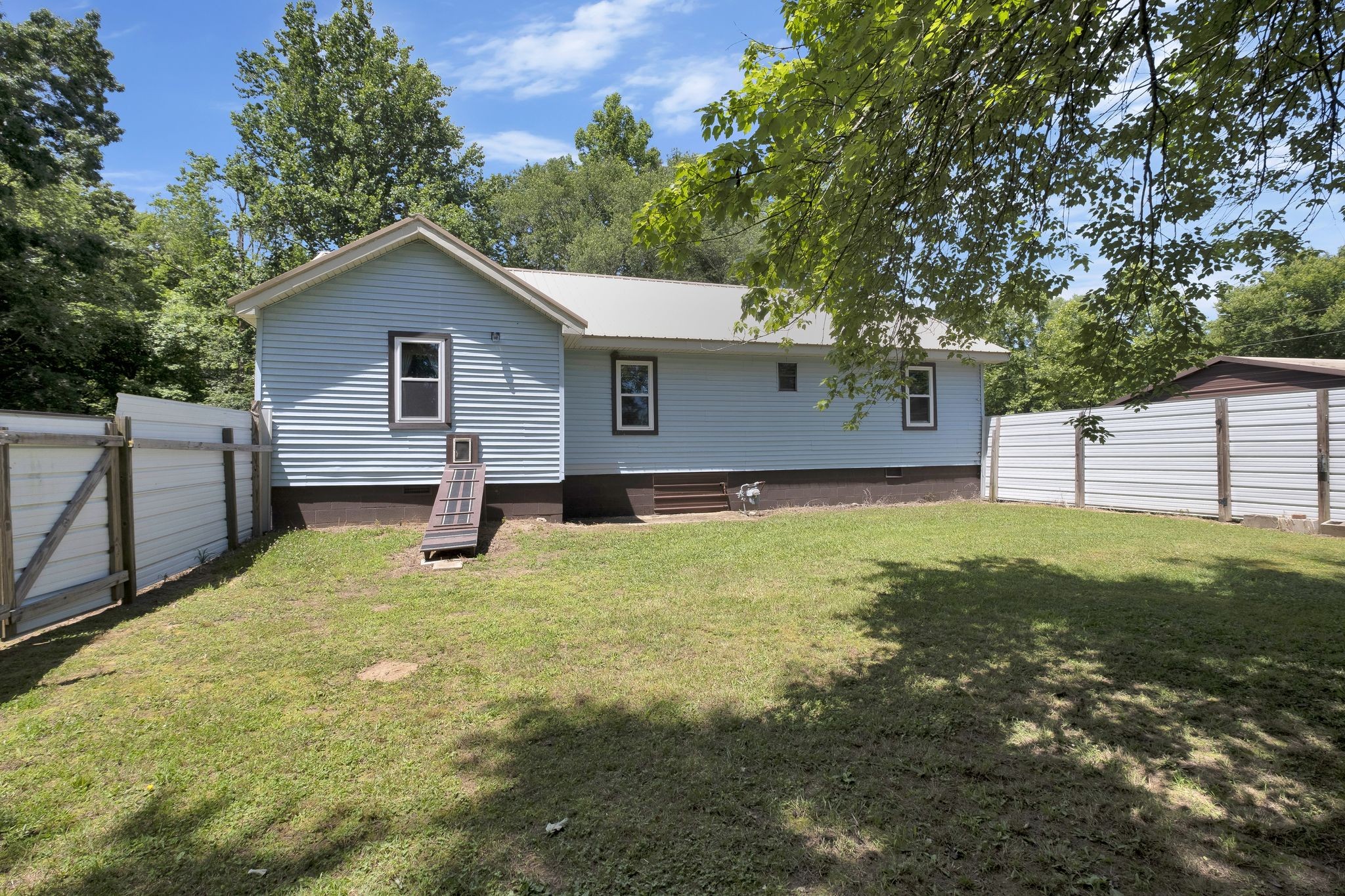 622 Longbranch Road Hohenwald, TN 38462 - Photo 9 of 32 Gallery Image 9