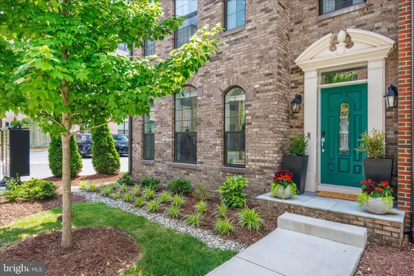 $989,000 | 610 Leigh Wy., Oxon Hill, MD 20745