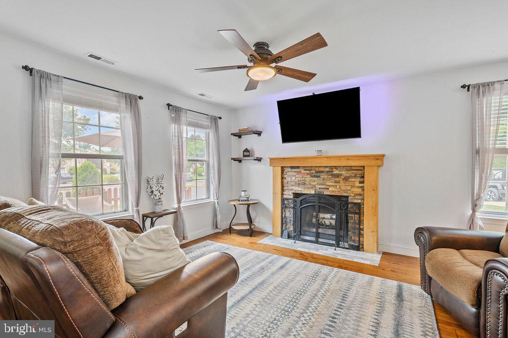 81 Whetstone Road Horsham, PA 19044 - Photo 4 of 21 Gallery Image 4