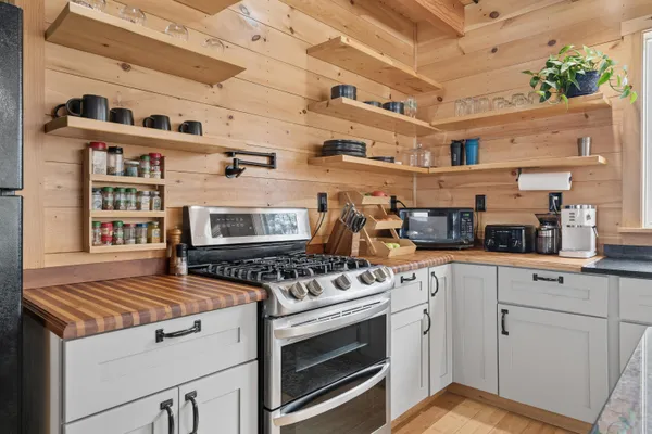 $475,000 | 483 North Pleasant Street, Bradford, VT 05033