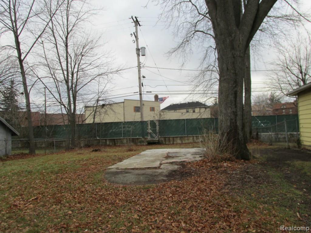 52 Oriole Road Pontiac, MI 48341 - Photo 10 of 37 IMG_8765.jpg