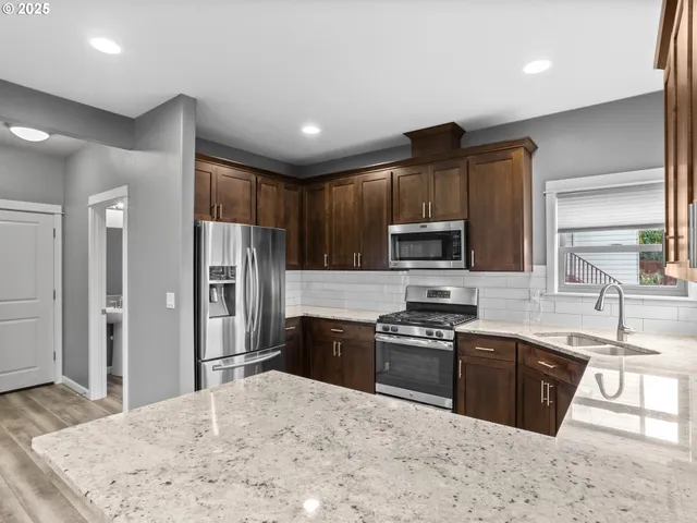 $669,000 | 310 Southwest Mount Adams Street, McMinnville, OR 97128