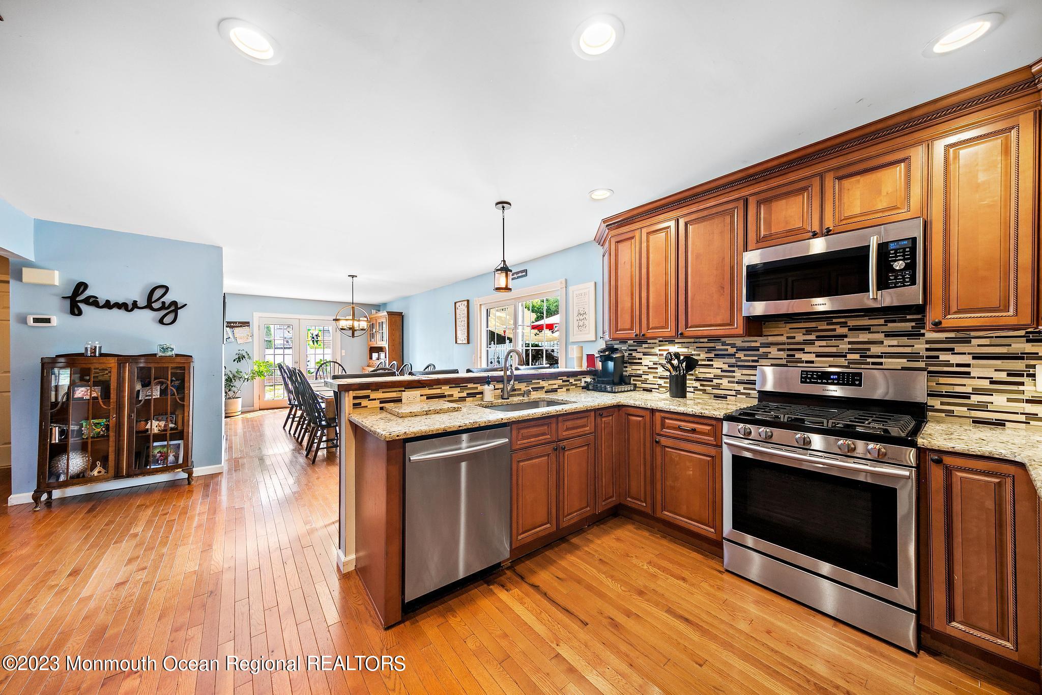 100 Knot Road Manahawkin, NJ 08050 - Photo 13 of 49 100Knot-16