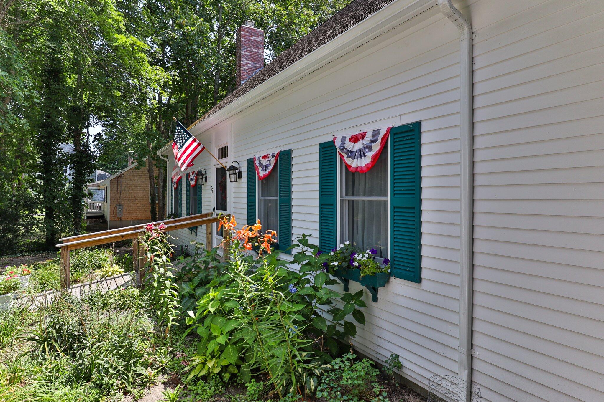 751 Main Street Harwich, MA 02645 - Photo 5 of 58 6-web-or-mls-751-main-st