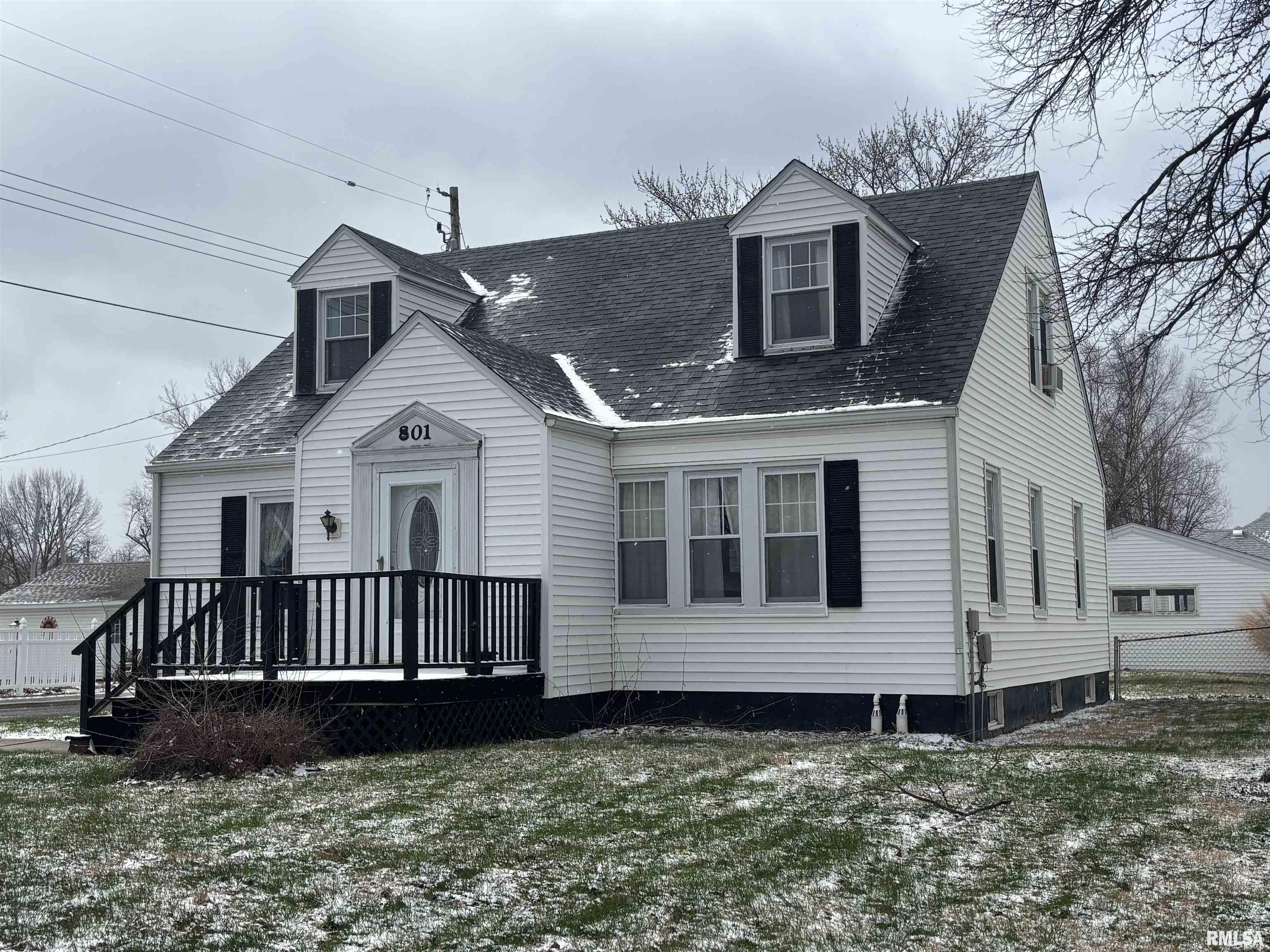 801 Haner Street Taylorville, IL 62568 - Photo 1 of 47