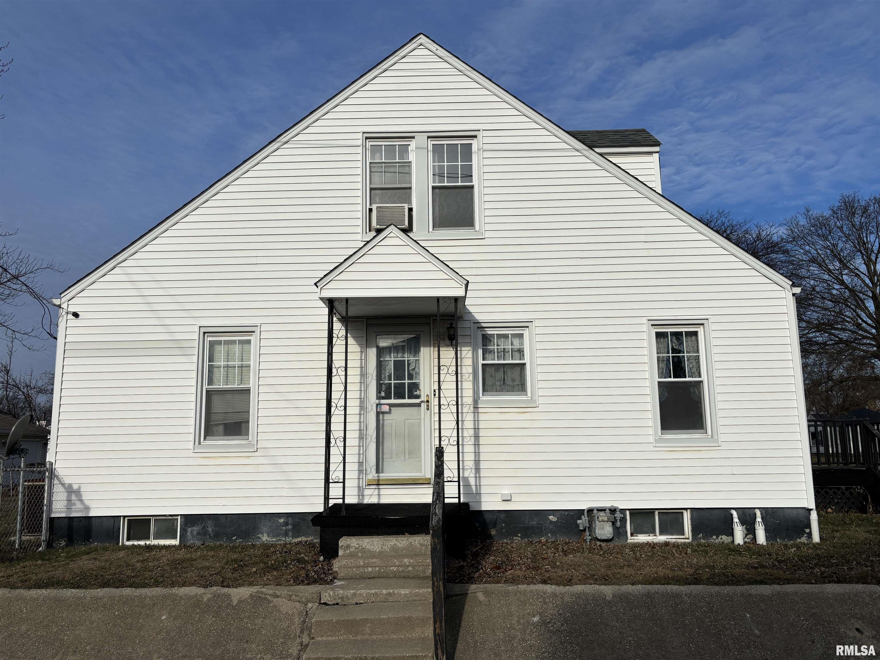 801 Haner Street Taylorville, IL 62568 - Photo 4 of 47