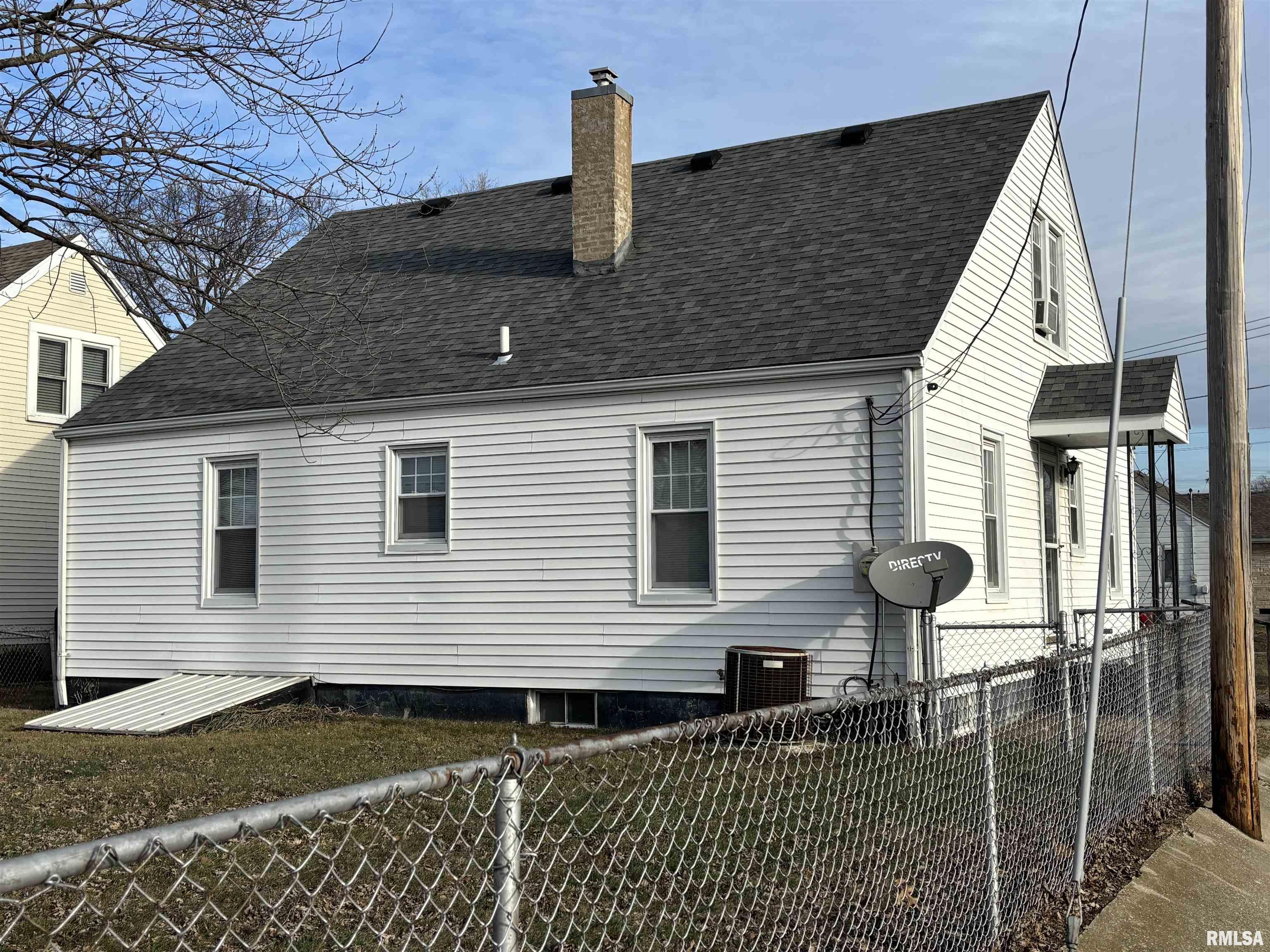 801 Haner Street Taylorville, IL 62568 - Photo 5 of 47