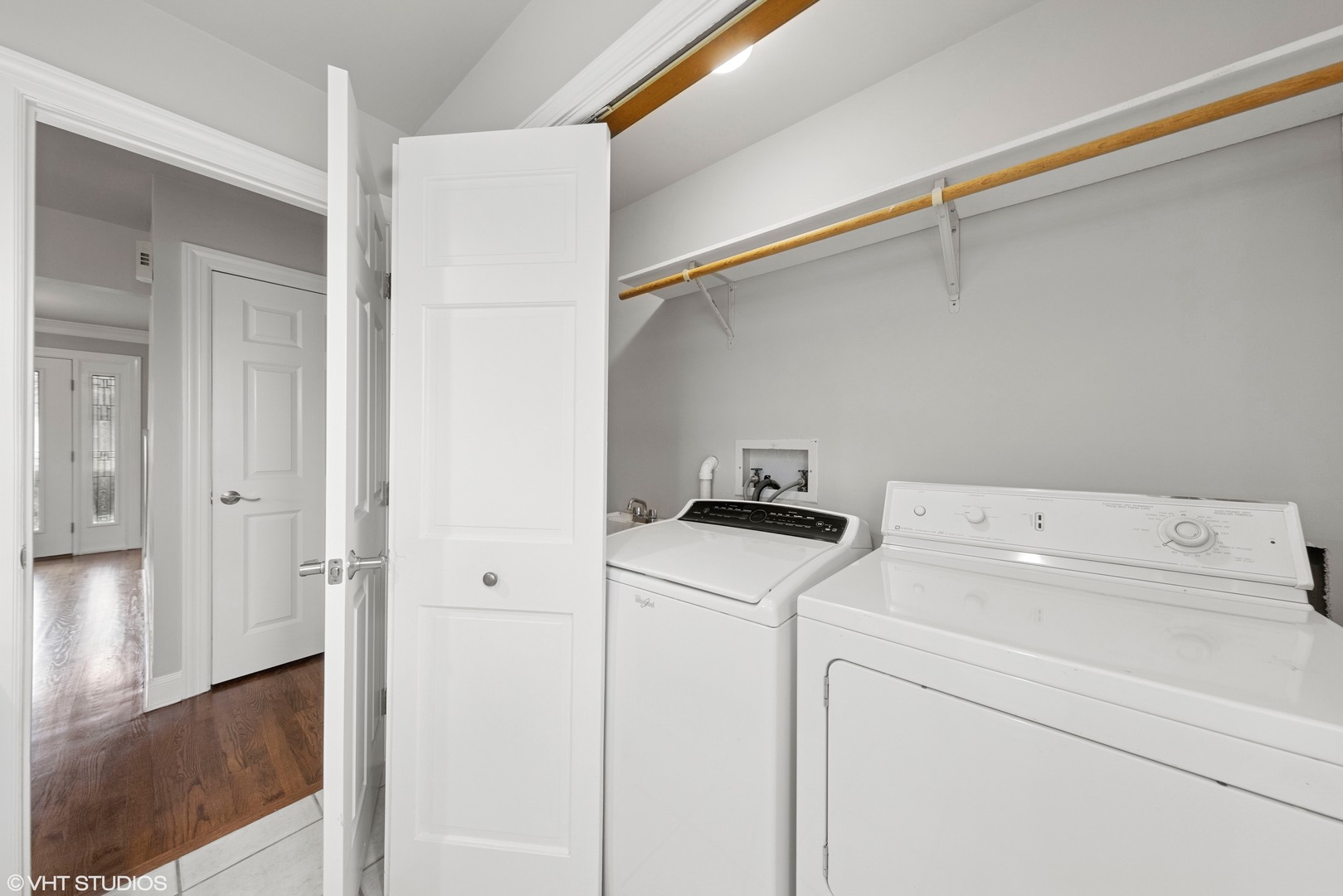463 Leonard Lane Burr Ridge, IL 60527 - Photo 11 of 47 Gallery Image 11