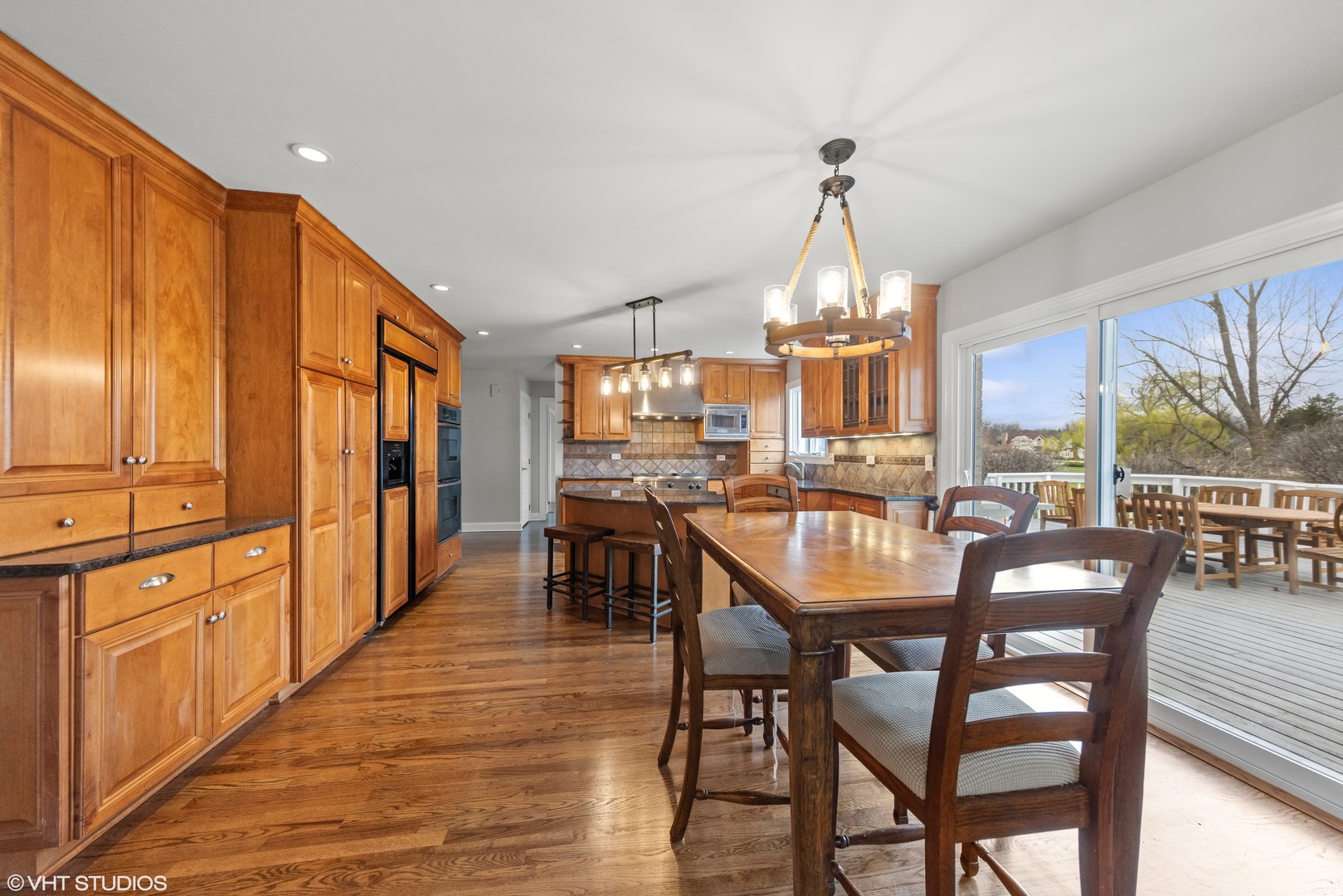 463 Leonard Lane Burr Ridge, IL 60527 - Photo 14 of 47 Gallery Image 14