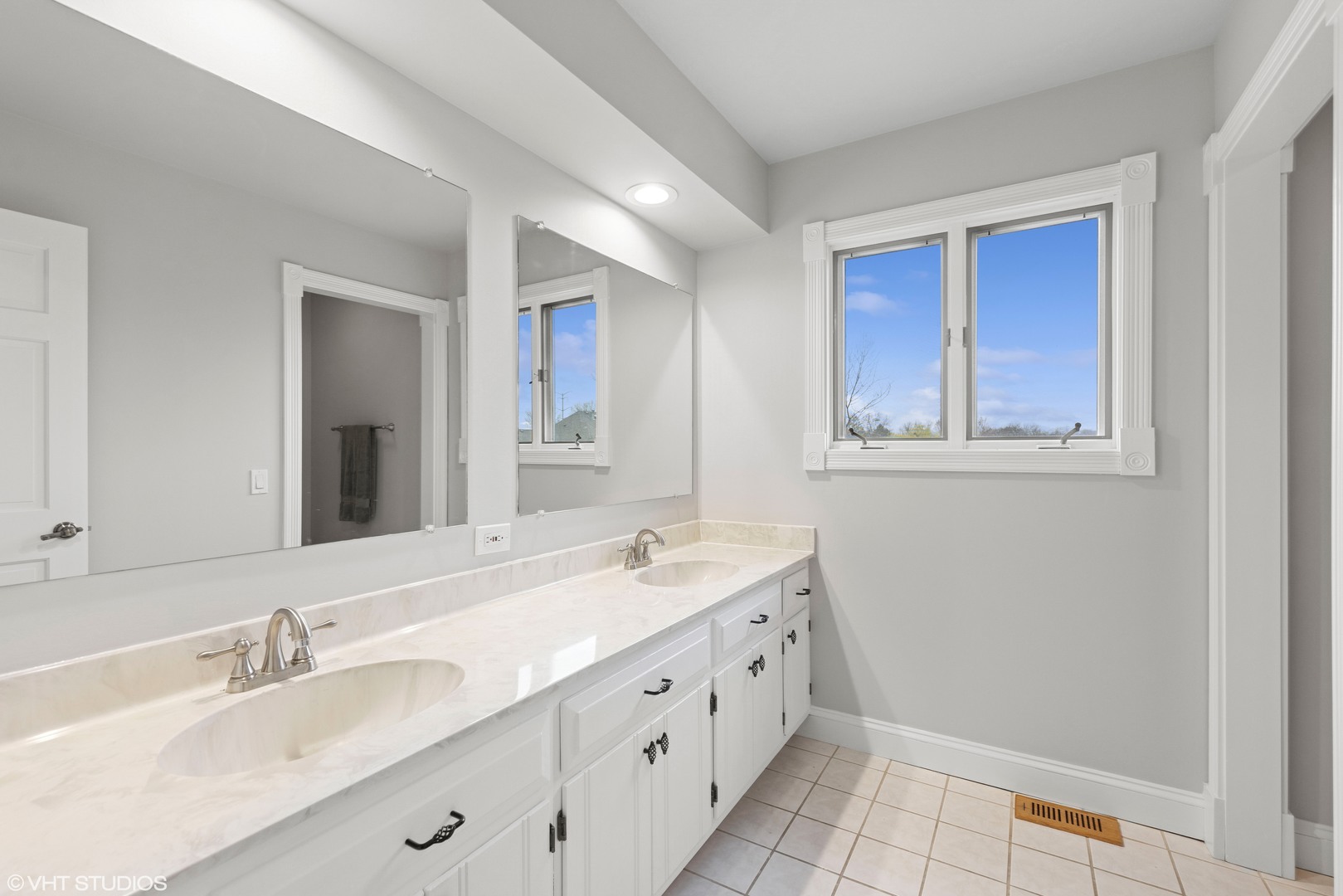 463 Leonard Lane Burr Ridge, IL 60527 - Photo 27 of 47 Gallery Image 27
