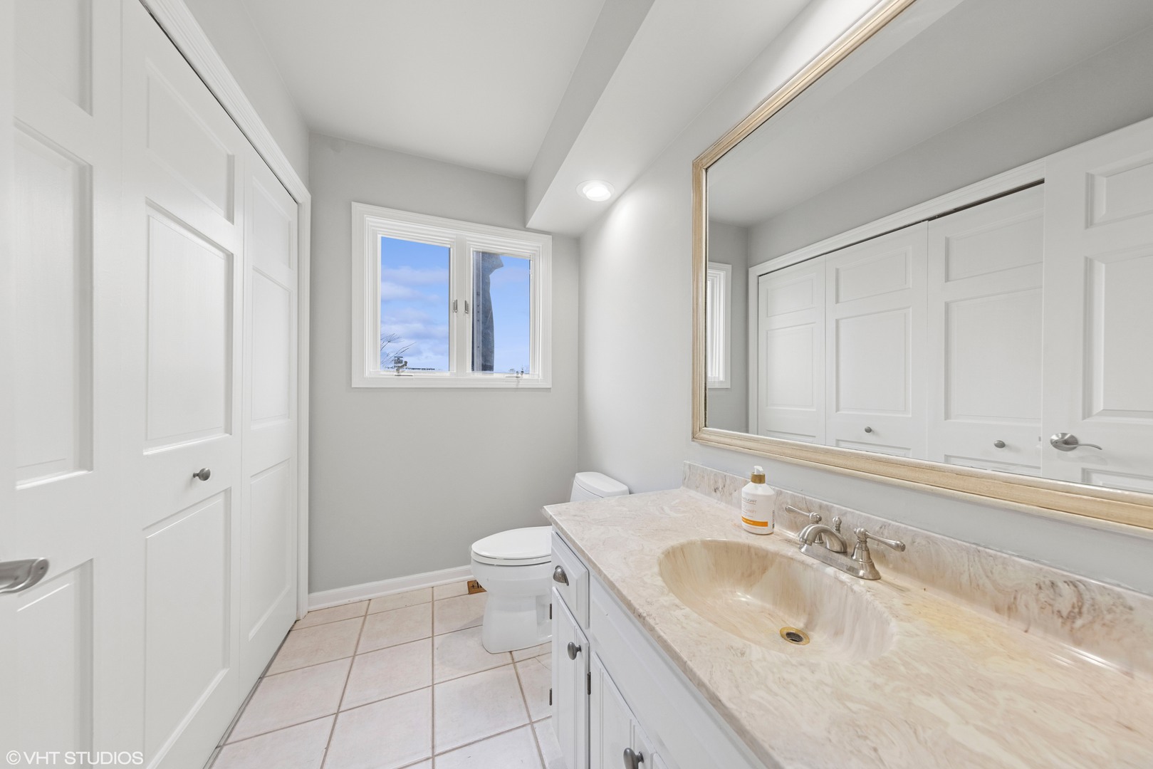 463 Leonard Lane Burr Ridge, IL 60527 - Photo 10 of 47 Gallery Image 10