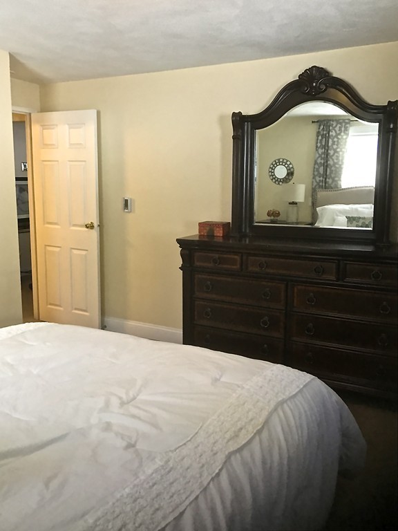 13 Walker Road, Unit 4 North Andover, MA 01845 - Photo 13 of 15 Gallery Image 13