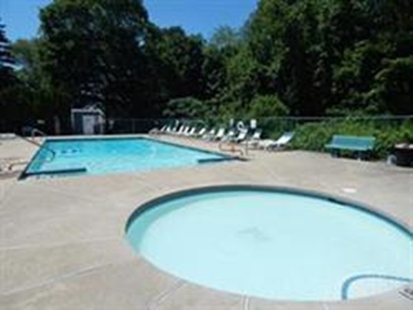 13 Walker Road, Unit 4 North Andover, MA 01845 - Photo 14 of 15 Gallery Image 14