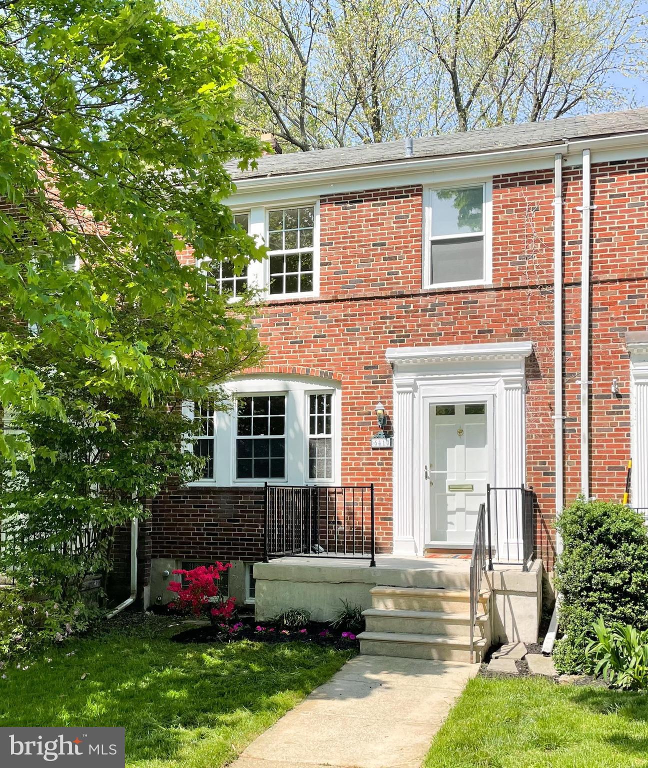 6410 Blenheim Road Baltimore, MD 21212 - Photo 1 of 29 Front of home - what great curb appeal!