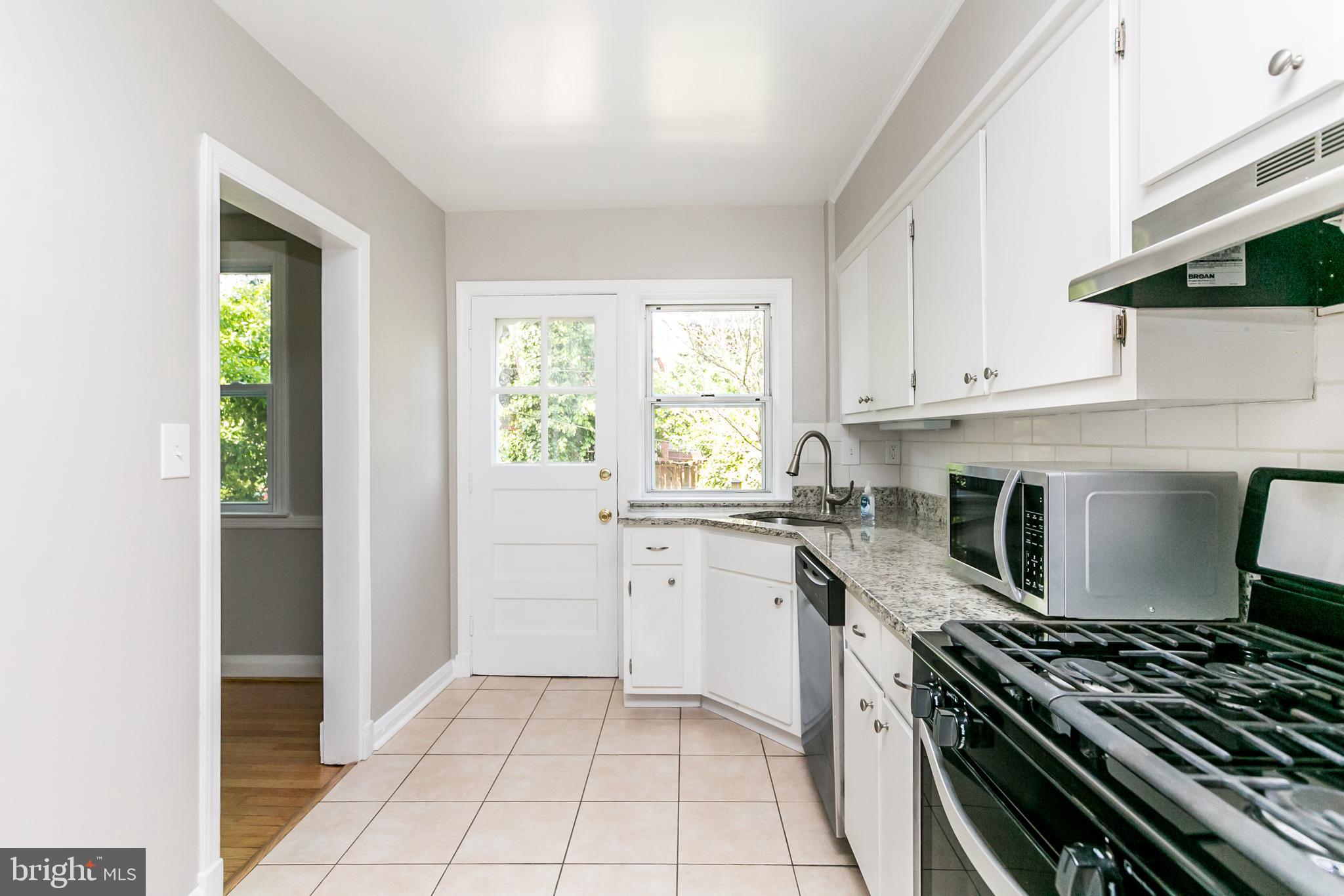 6410 Blenheim Road Baltimore, MD 21212 - Photo 11 of 29 Kitchen