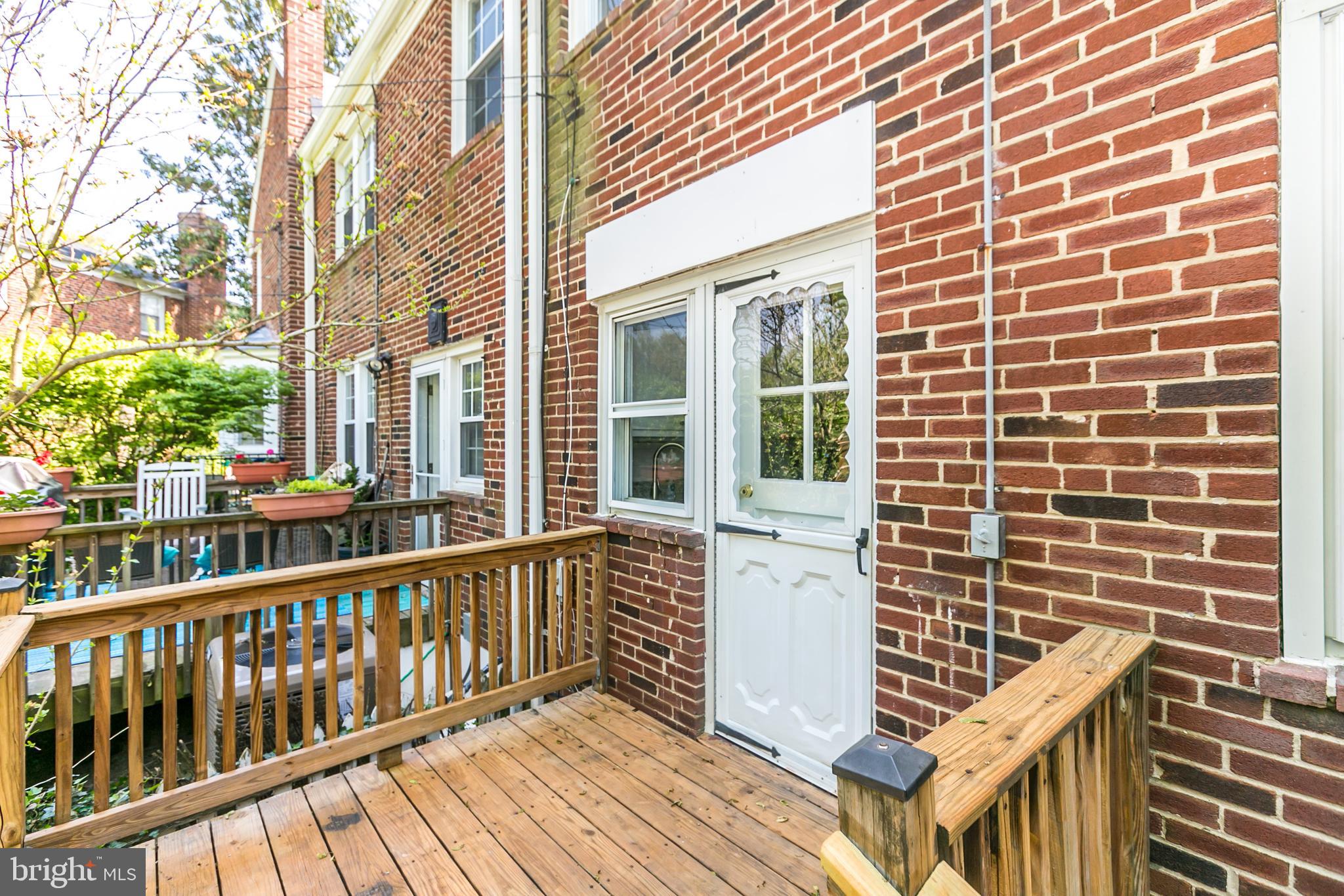 6410 Blenheim Road Baltimore, MD 21212 - Photo 27 of 29 Rear deck off kitchen