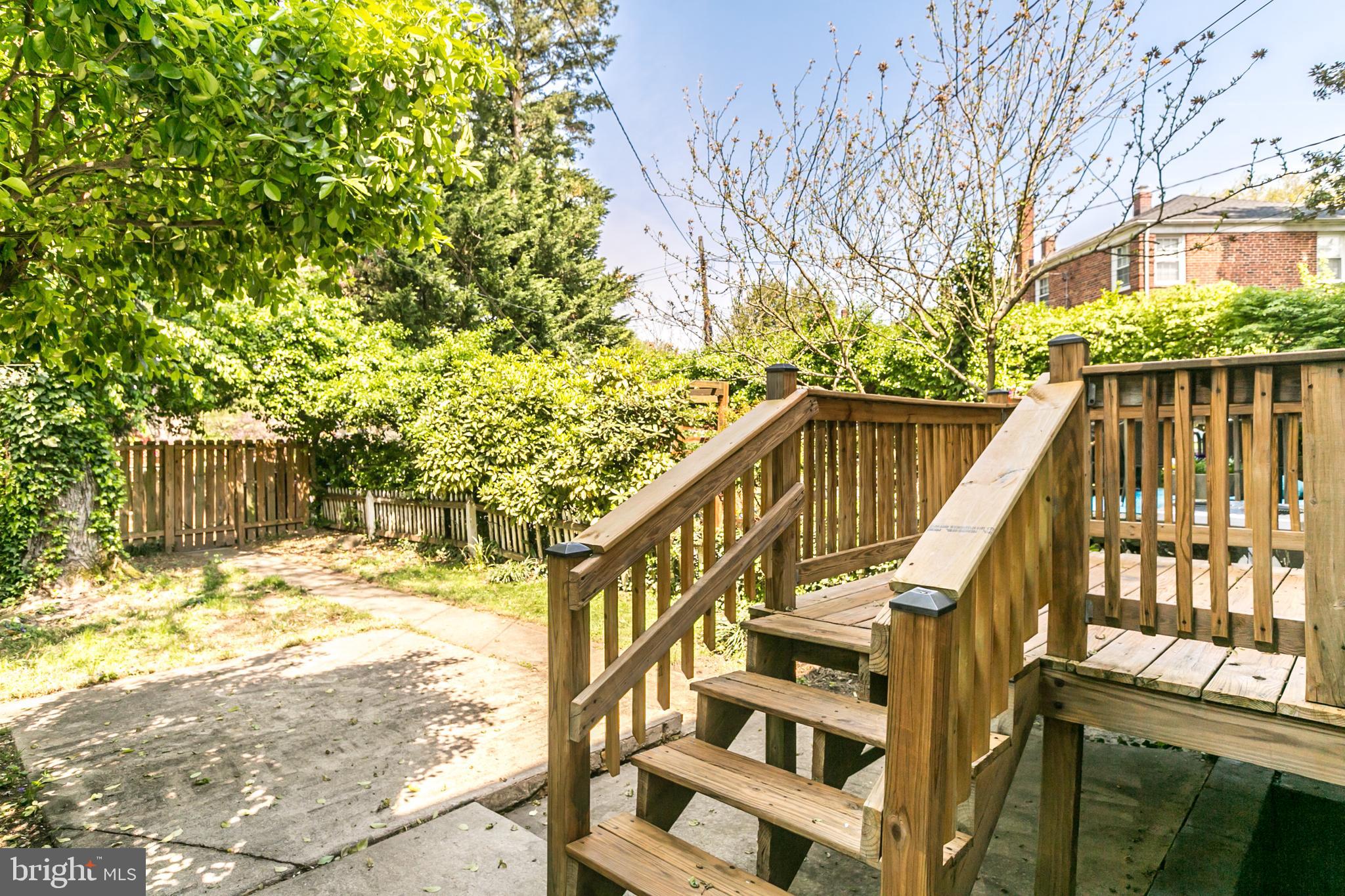 6410 Blenheim Road Baltimore, MD 21212 - Photo 28 of 29 Deck off of kitchen and rear yard