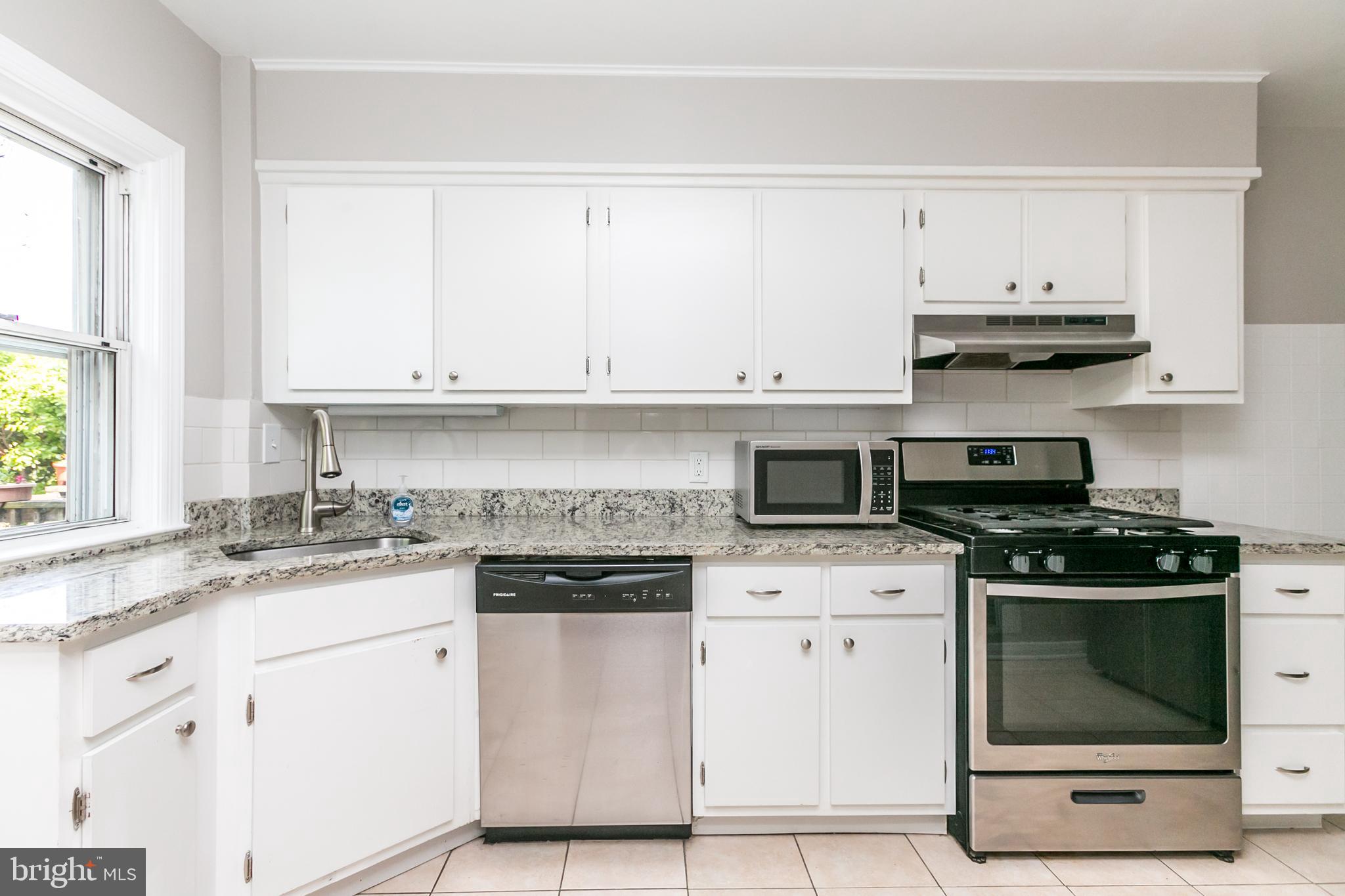 6410 Blenheim Road Baltimore, MD 21212 - Photo 10 of 29 Kitchen