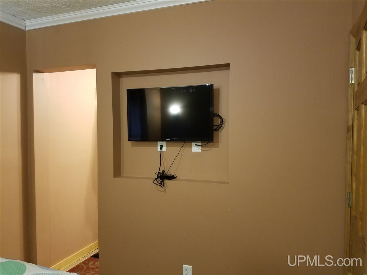 111 Reiman Road Iron River, MI 49935 - Photo 11 of 25 Gallery Image 11