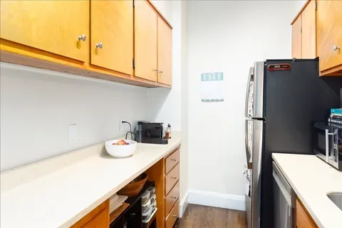 $925,000 | 133 Marlborough Street, Unit 7, Boston, MA 02116