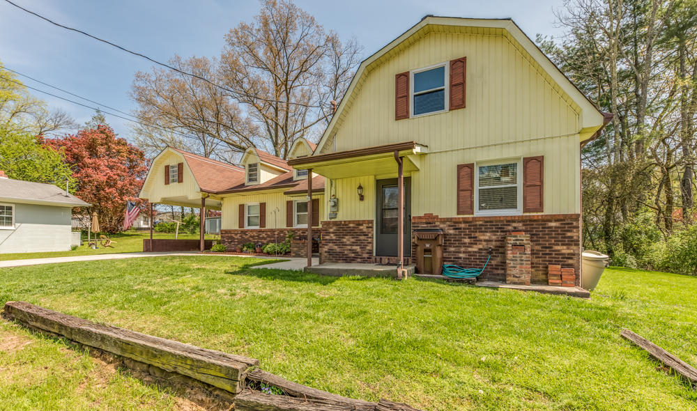 167 South Purdue Avenue Oak Ridge, TN 37830 - Photo 3 of 23 167 S Purdue Ave-10
