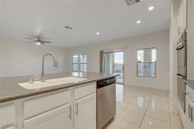 $3,200 | 1068 Riddle Glen Street, Henderson, NV 89012