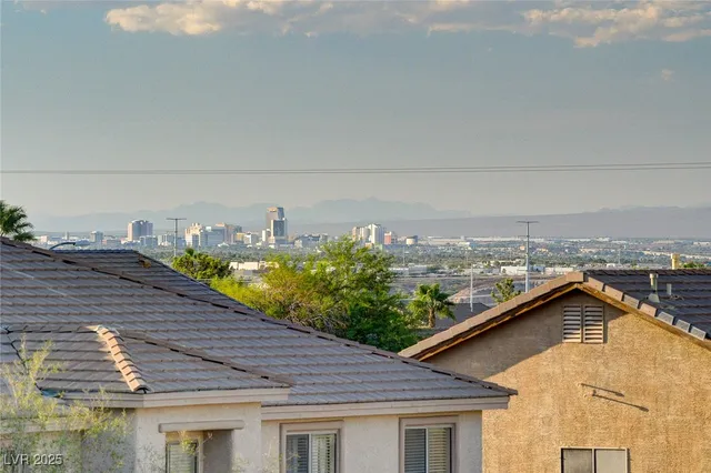 $3,200 | 1068 Riddle Glen Street, Henderson, NV 89012