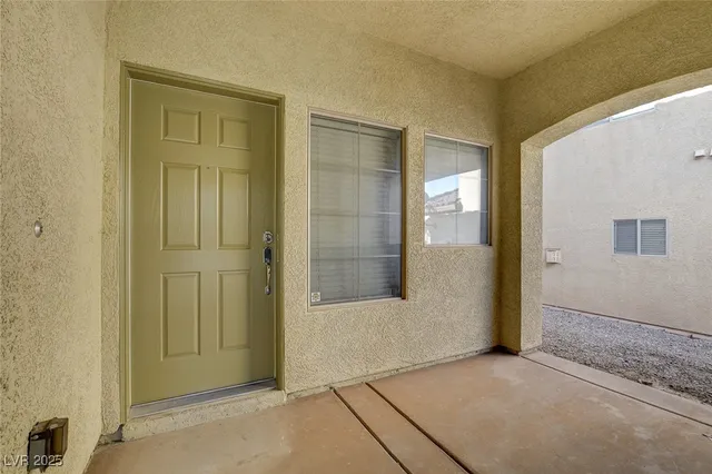 $3,200 | 1068 Riddle Glen Street, Henderson, NV 89012