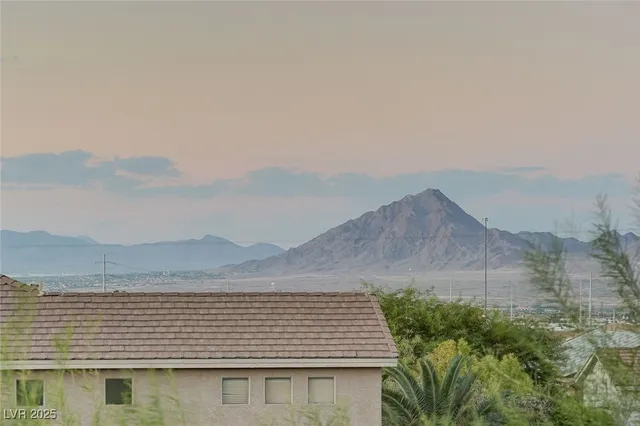 $3,200 | 1068 Riddle Glen Street, Henderson, NV 89012