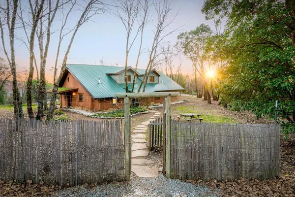 $4,500,000 | 18085 Oak Tree Road, Nevada City, CA 95959