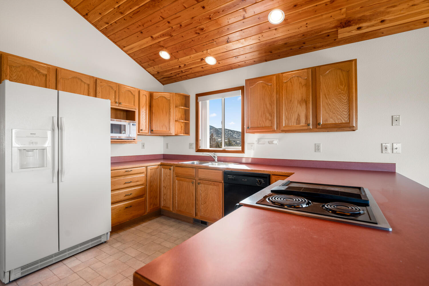 13650 South Sego Lily Road Powell Butte, OR 97753 - Photo 3 of 45 3