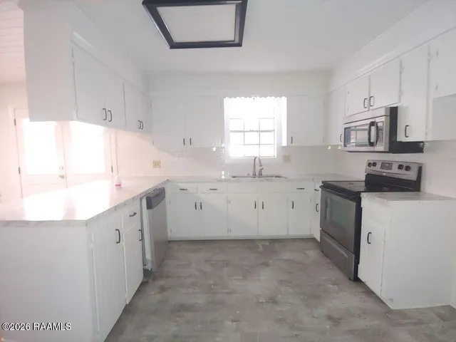 $191,000 | 147 Jean Duos Road, Ville Platte, LA 70586