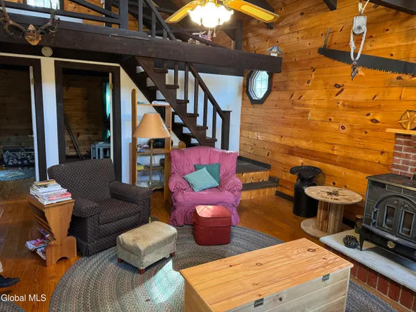 $389,900 | 125 West Stoner Lake Road, Caroga, NY 12032