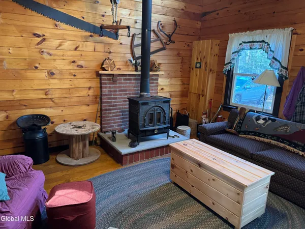 $389,900 | 125 West Stoner Lake Road, Caroga, NY 12032