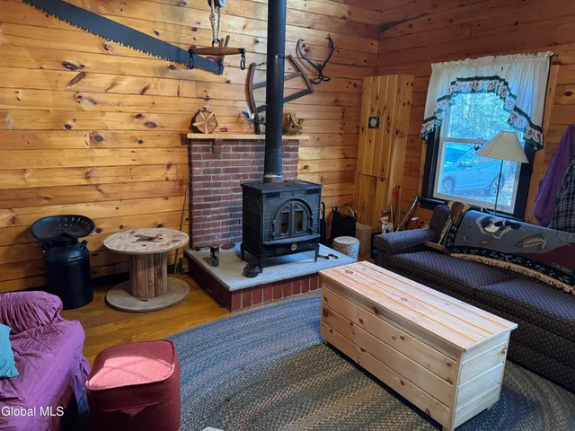 $389,900 | 125 West Stoner Lake Road, Caroga, NY 12032