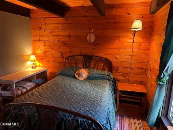 $389,900 | 125 West Stoner Lake Road, Caroga, NY 12032