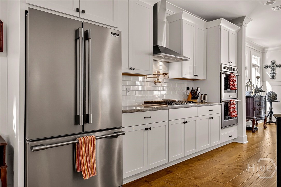 103 Bluffside Circle Savannah, GA 31404 - Photo 14 of 69 Kitchen with high end appliances