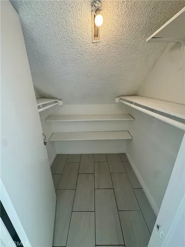 $2,200 | 300 East Chestnut Avenue, Unit 301, Santa Ana, CA 92701