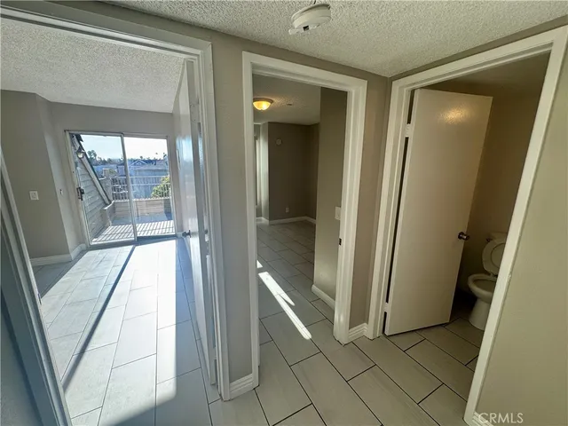 $2,200 | 300 East Chestnut Avenue, Unit 301, Santa Ana, CA 92701